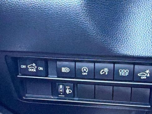 Used 2022 Toyota Tundra SR5 w/ Convenience Package RWD image 22