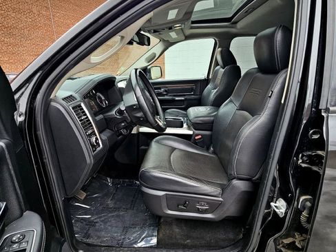 Used 2016 RAM 1500 Laramie w/ Convenience Group image 12