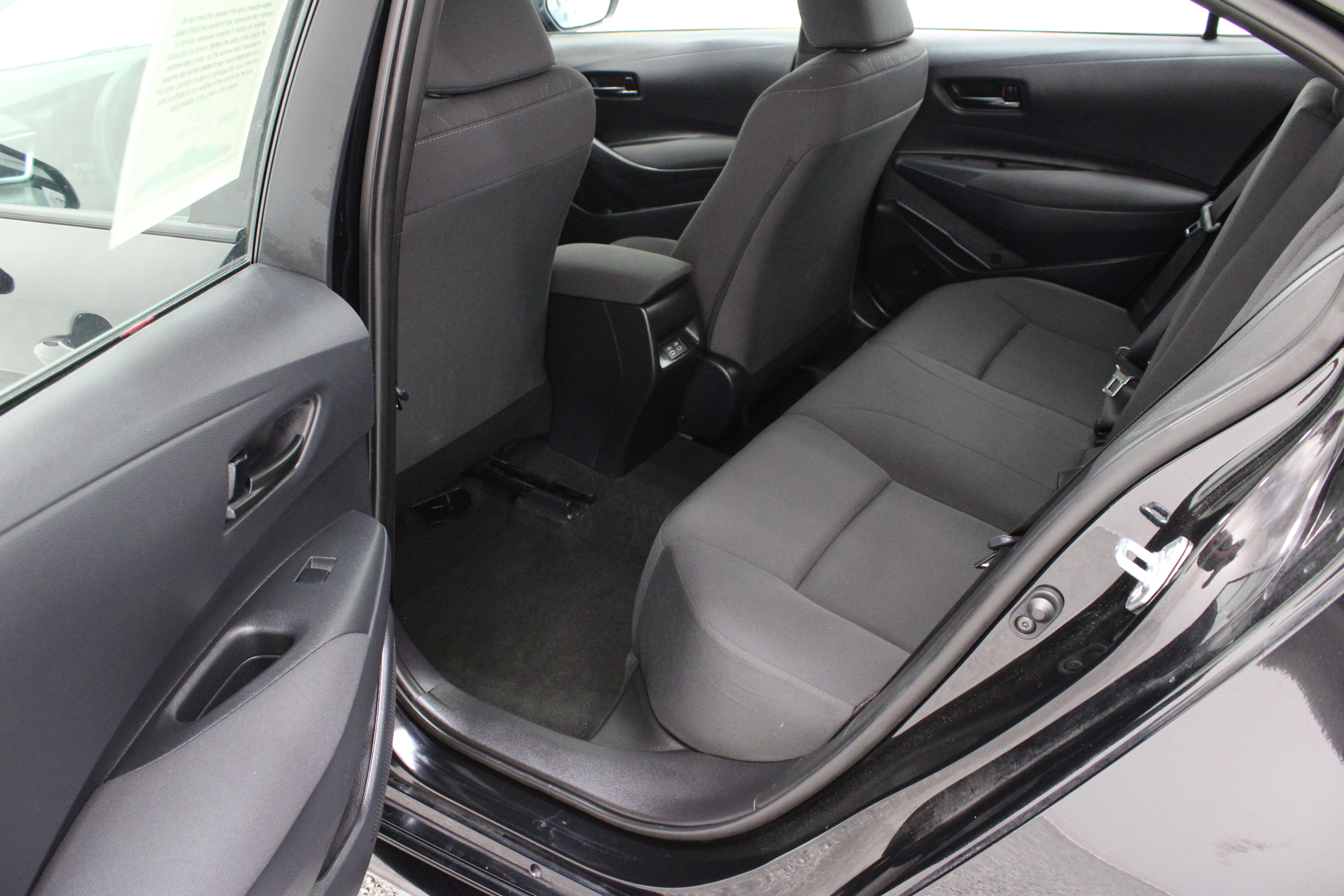 Used 2026 Toyota Corolla LE FWD image 25