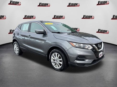 Used 2021 Nissan Rogue Sport S image 3