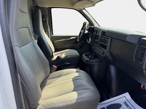 Used 2013 Chevrolet Express 3500 image 10