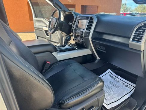 Used 2015 Ford F150 Lariat image 19