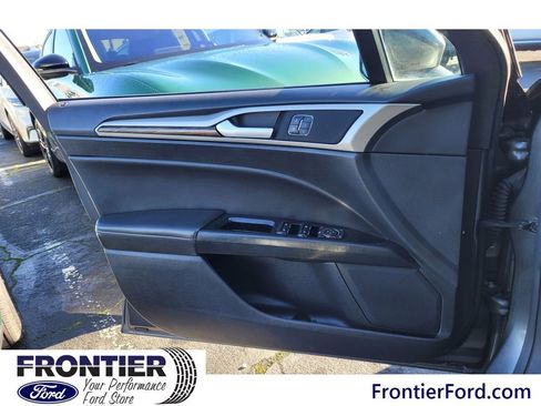 Used 2016 Ford Fusion SE w/ Equipment Group 202A image 14