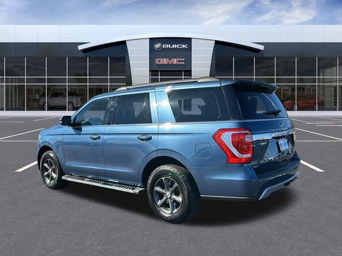 Used 2018 Ford Expedition XLT w/ Equipment Group 202A image 3