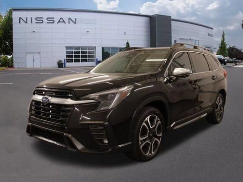 Used 2023 Subaru Ascent Limited w/ Technology Package AWD/4WD image 6