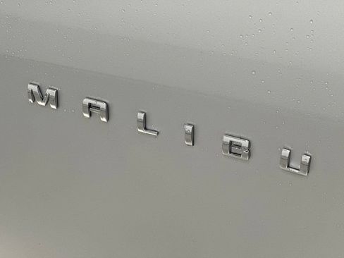 Used 2022 Chevrolet Malibu LT FWD image 19