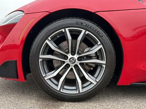 Used 2021 Toyota Supra w/ Safety & Technology Package RWD image 9