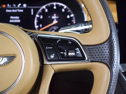 Used 2020 Bentley Continental GT image 26