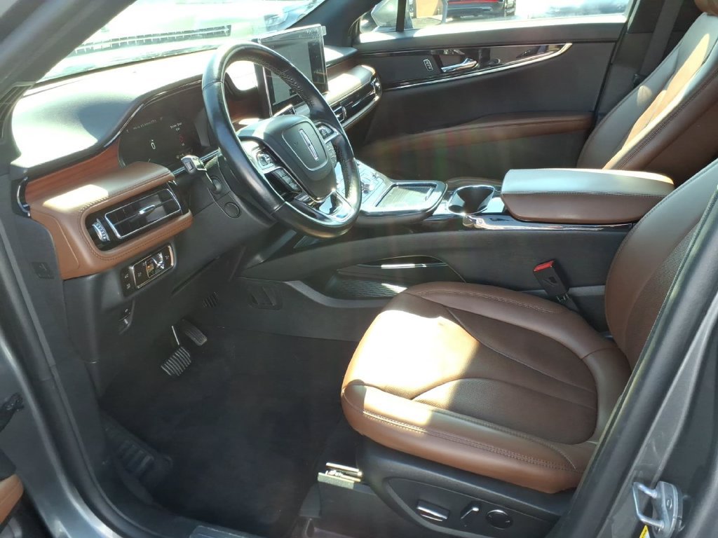 Certified 2023 Lincoln Nautilus Reserve AWD/4WD image 10