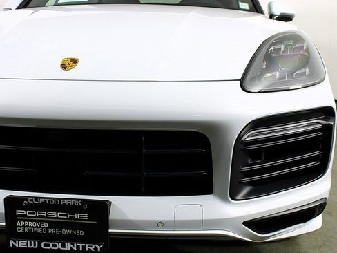 Used 2023 Porsche Cayenne GTS image 11