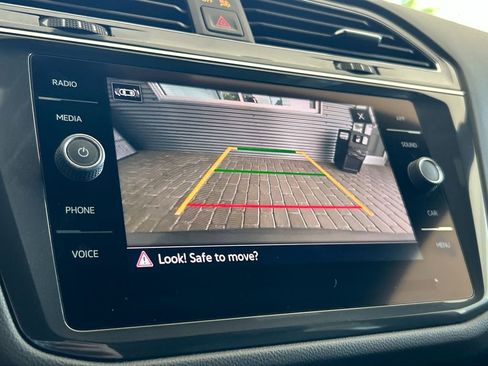 Certified 2021 Volkswagen Tiguan SE R-Line image 26