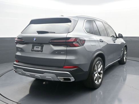 Used 2024 BMW X5 xDrive40i w/ Premium Package image 7
