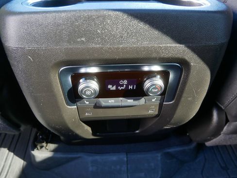 Certified 2025 GMC Yukon XL AT4 w/ AT4 Premium Package image 21