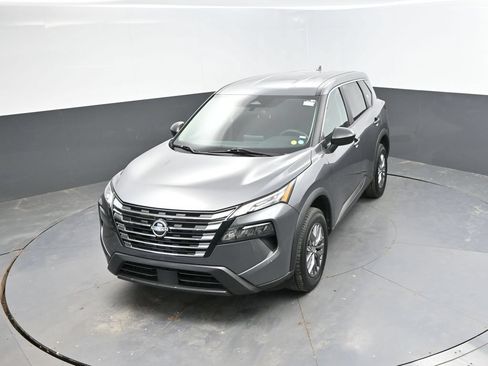 Used 2024 Nissan Rogue S AWD/4WD image 28