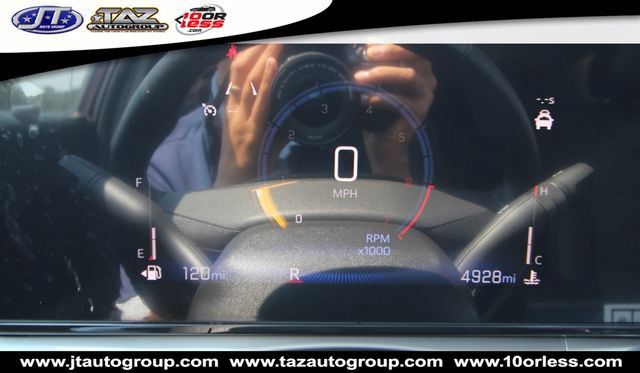Used 2025 Chevrolet Trax LT w/ LT Convenience Package FWD image 19
