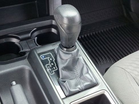 Used 2021 Toyota Tacoma SR AWD/4WD image 11