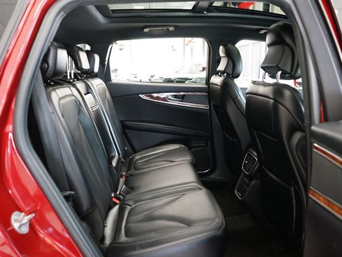 Used 2018 Lincoln MKX Reserve w/ Lincoln MKX Climate Package FWD image 14