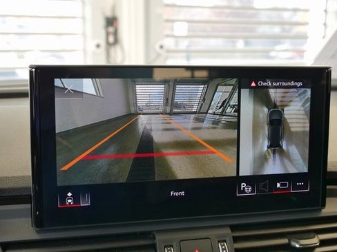 Certified 2025 Audi Q5 Prestige w/ Prestige Package image 22