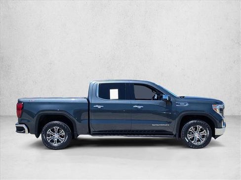 Used 2021 GMC Sierra 1500 SLT w/ X31 Off-Road Package AWD/4WD image 4