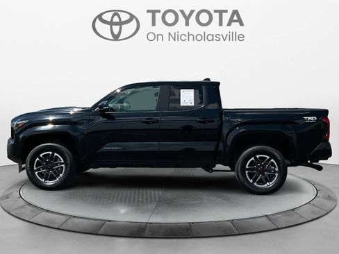 Used 2024 Toyota Tacoma TRD Sport w/ TRD Sport Upgrade Package AWD/4WD image 3