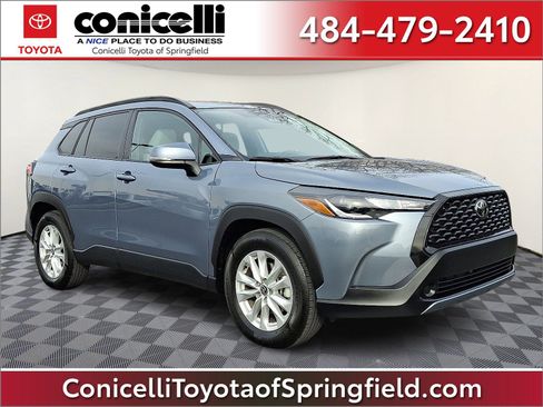 Certified 2023 Toyota Corolla Cross LE image 1