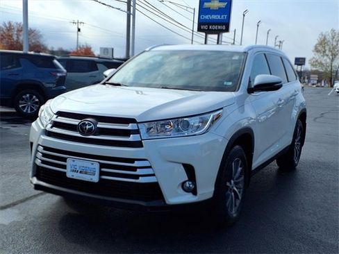 Used 2019 Toyota Highlander XLE image 5