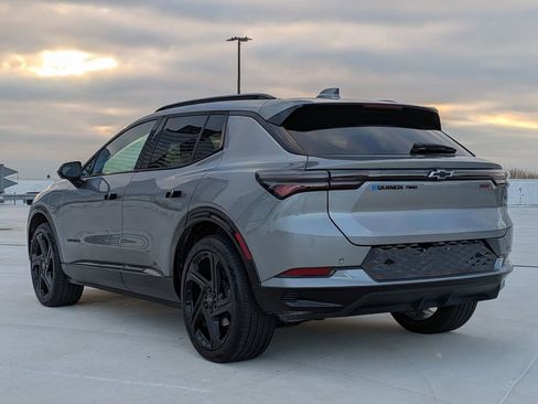 Used 2025 Chevrolet Equinox EV RS image 5