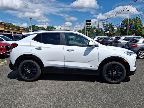 Used 2025 Buick Encore GX Sport Touring w/ Advanced Technology Package AWD/4WD image 8