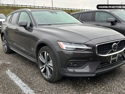 Used 2025 Volvo V60 B5 Cross Country Plus