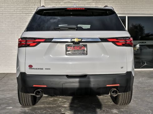 Used 2023 Chevrolet Traverse LT w/ LT Premium Package AWD/4WD image 10