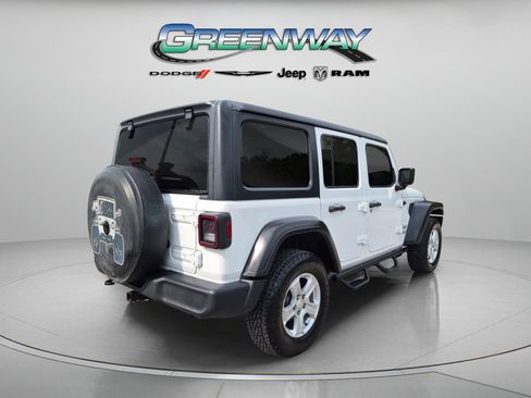 Used 2019 Jeep Wrangler Unlimited Sport S AWD/4WD image 3