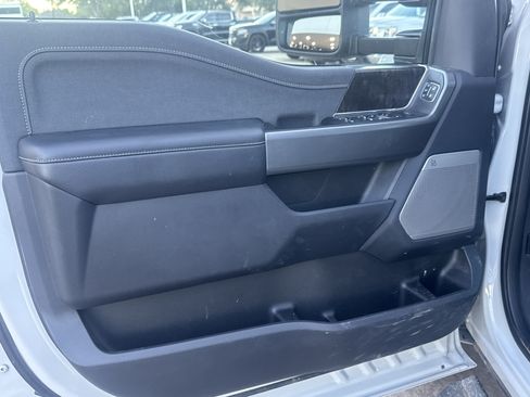 Used 2026 Ford F250 Lariat AWD/4WD image 3