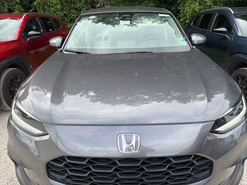 Used 2025 Honda HR-V LX image 2