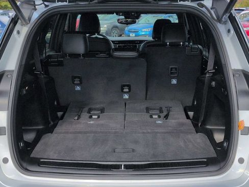 Used 2023 Jeep Grand Cherokee L Laredo image 33