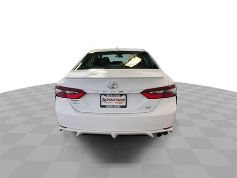 Used 2024 Toyota Camry SE image 7