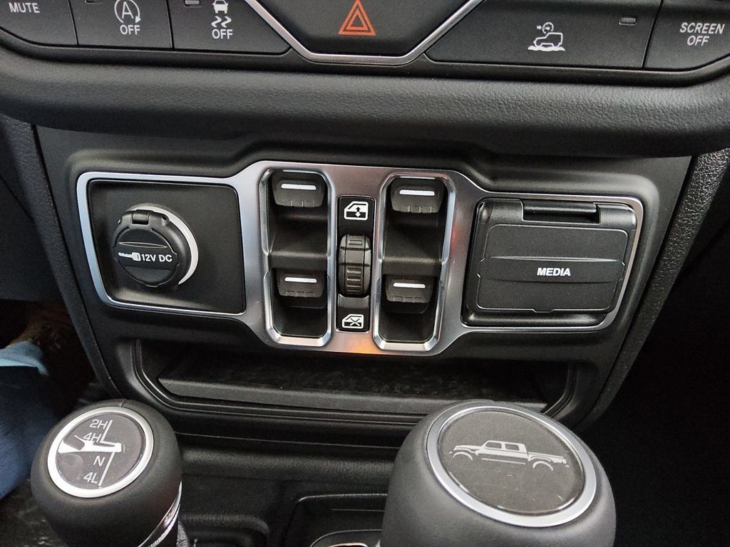 New 2026 Jeep Gladiator Sport AWD/4WD image 22