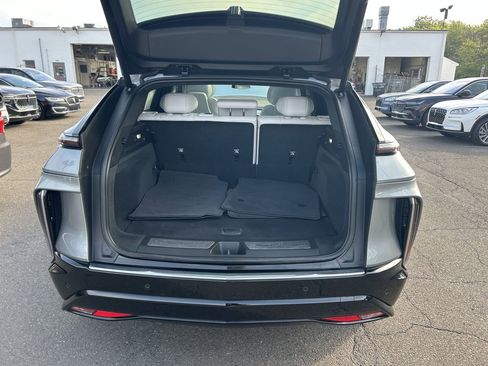 Used 2024 Cadillac Lyriq Luxury image 33