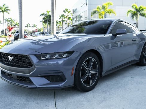 Used 2024 Ford Mustang Coupe image 4