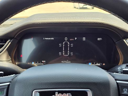 New 2026 Jeep Grand Cherokee L 2WD image 11