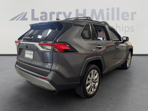 Certified 2025 Toyota RAV4 Limited w/ Advanced Technology Package FWD image 5