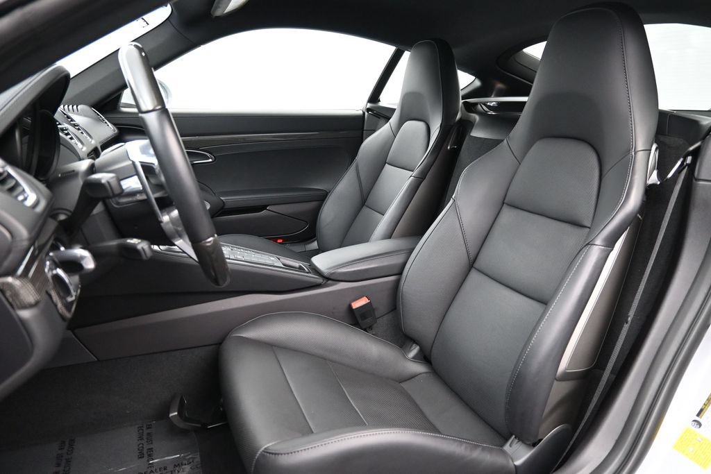 Certified 2025 Porsche 718 Cayman RWD image 5