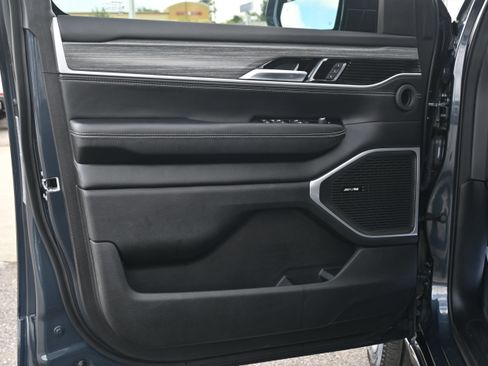 Used 2024 Jeep Wagoneer Series II w/ Convenience Group I image 39