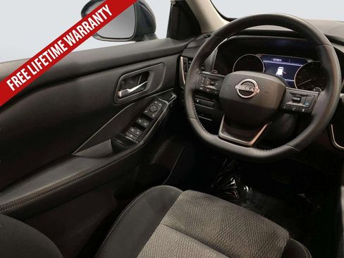 Used 2025 Nissan Rogue SV FWD image 20