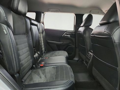 Used 2023 Mitsubishi Outlander Ralliart AWD/4WD image 30