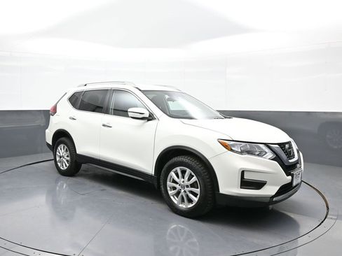 Used 2019 Nissan Rogue S w/ Special Edition Package image 4
