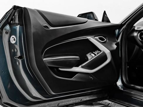 Used 2019 Chevrolet Camaro SS RWD image 46