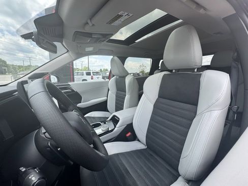 New 2025 Mitsubishi Outlander SE image 20