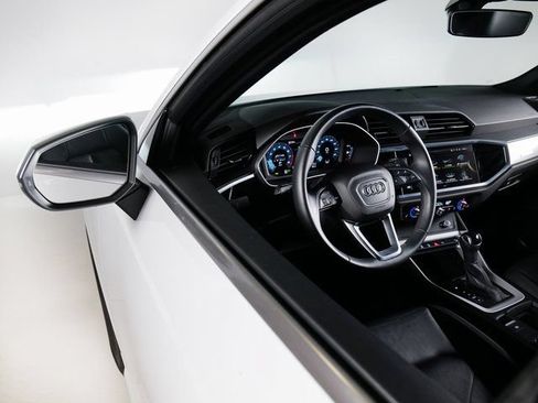 Used 2025 Audi Q3 2.0T Premium AWD/4WD image 23