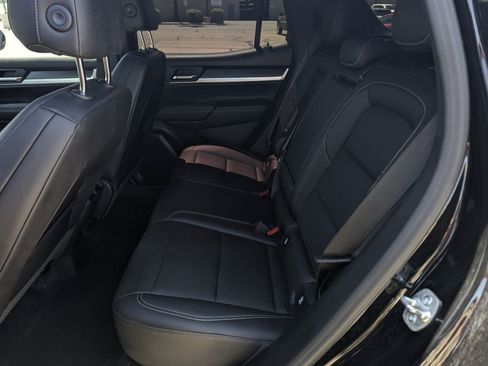Used 2025 GMC Terrain Elevation w/ Elevation Premium Package AWD/4WD image 8