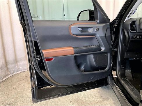 Used 2023 Ford Bronco Sport Outer Banks w/ Tech Package image 21